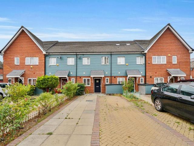 House for sale in Britwell, Slough