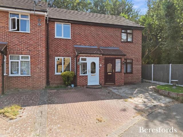 House for sale in Badgers Dene, Grays