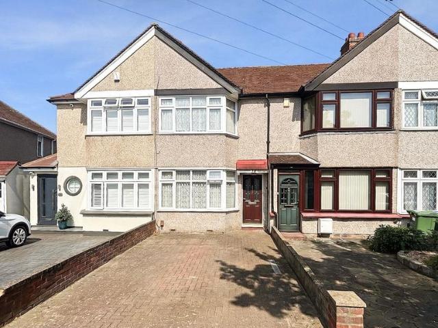 House for sale in Albany Park, Greater London