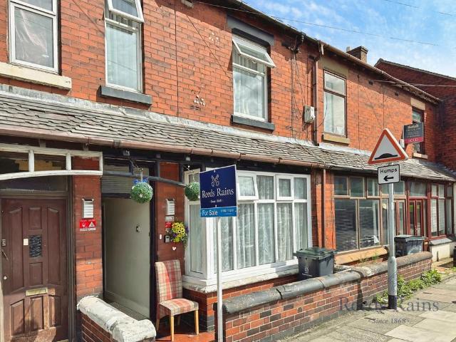 House for sale in Tunstall, Stoke-on-Trent