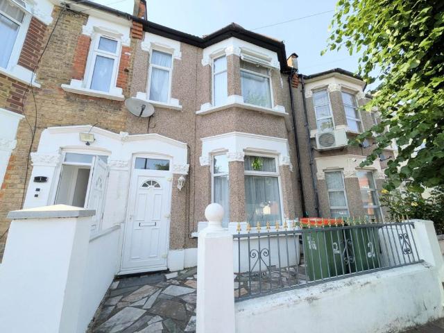 House for sale in Little Ilford, Greater London