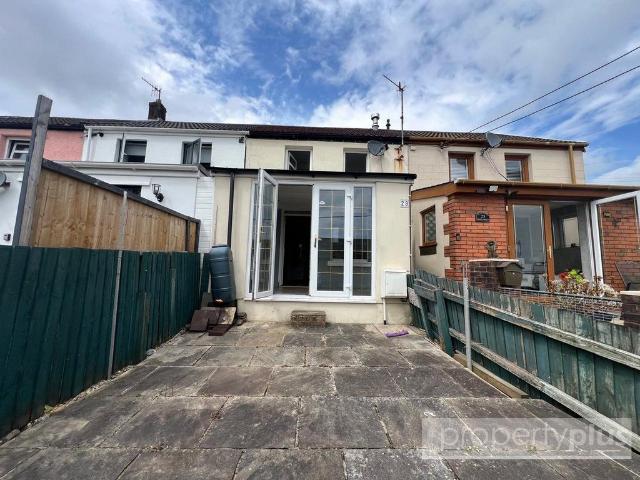 House for sale in Tonyrefail, Coedely