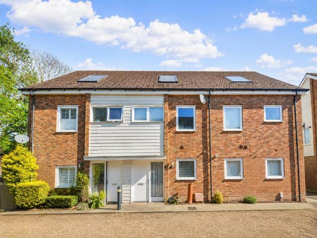 House for sale in The Butts, Kent