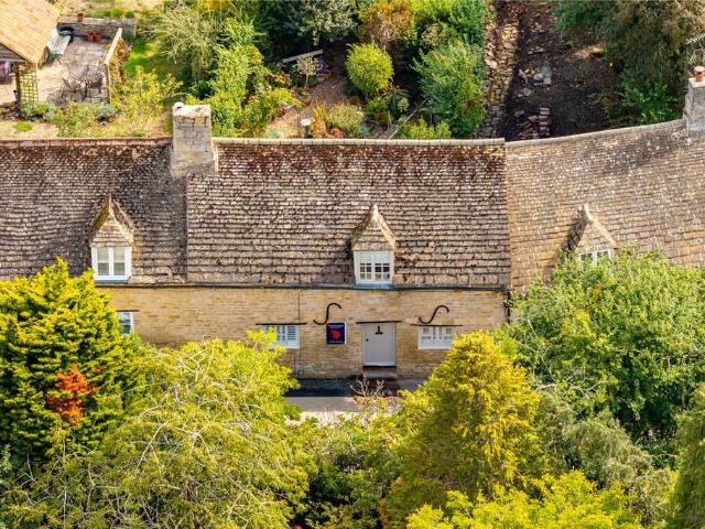 House for sale in Oundle, North Northamptonshire