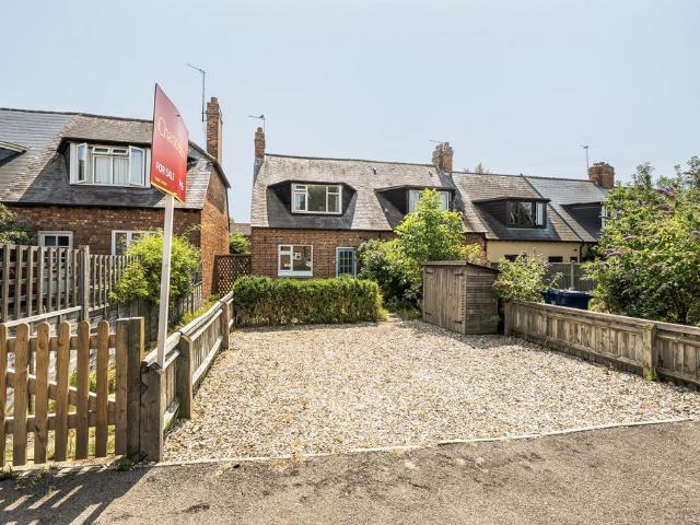 House for sale in The Slade, Oxfordshire