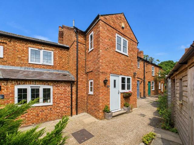 House for sale in Whaddon, Buckinghamshire