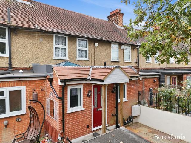 House for sale in Ingatestone and Fryerning, Navestock Side
