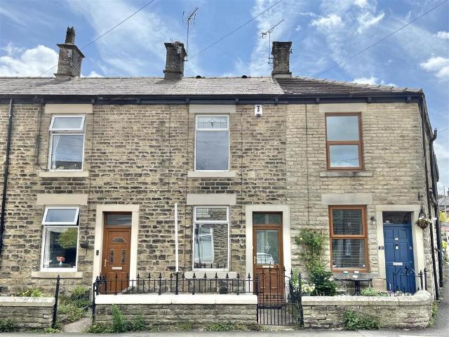 House for sale in Whitfield, Charlesworth