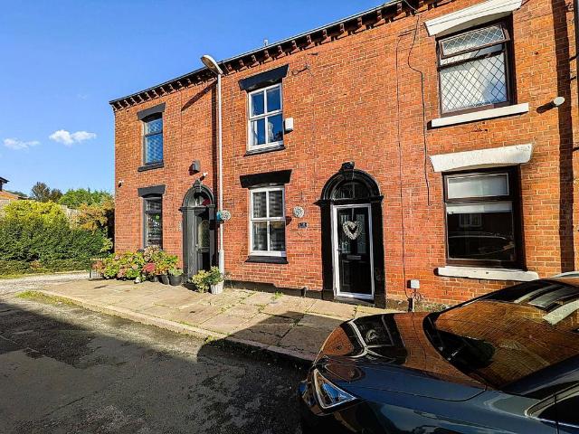House for sale in Springhead, Oldham