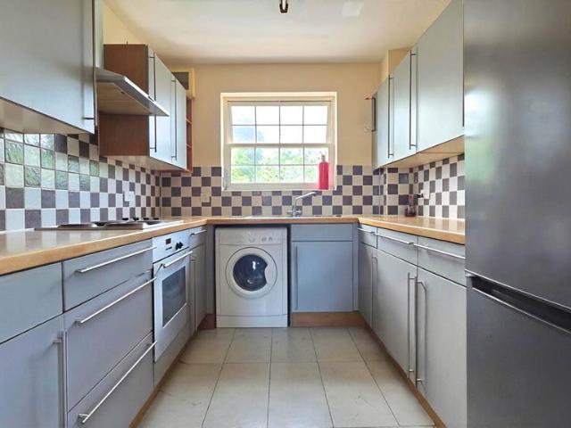Flat for sale in Manor Park, Greater London