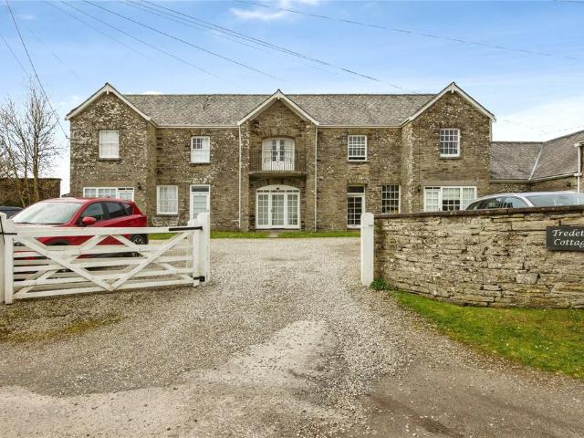 House for sale in Hellandbridge, Cornwall