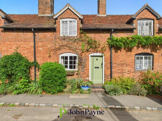 House for sale in Green Close, Warwickshire
