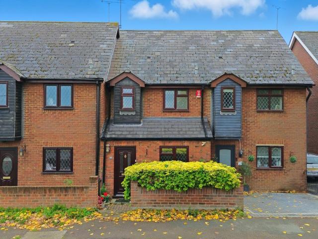 House for sale in Navestock Side, Essex