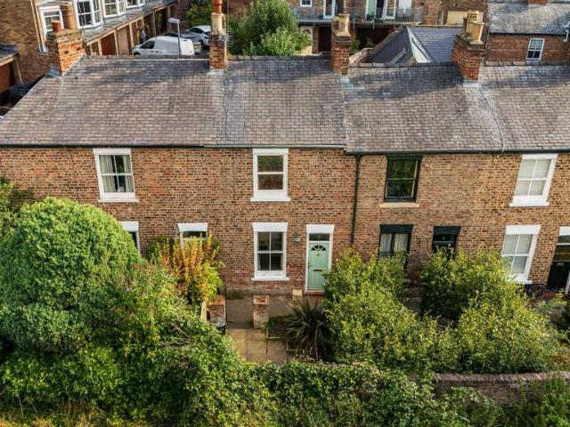 House for sale in High Field, York