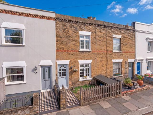 House for sale in London Borough of Richmond upon Thames, Greater London