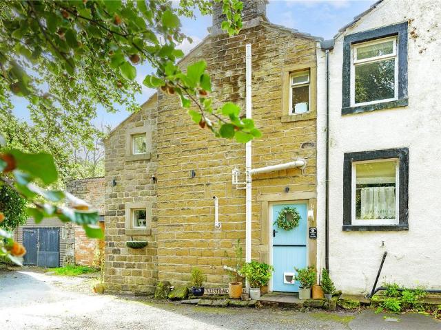 House for sale in Wall Hill, Oldham