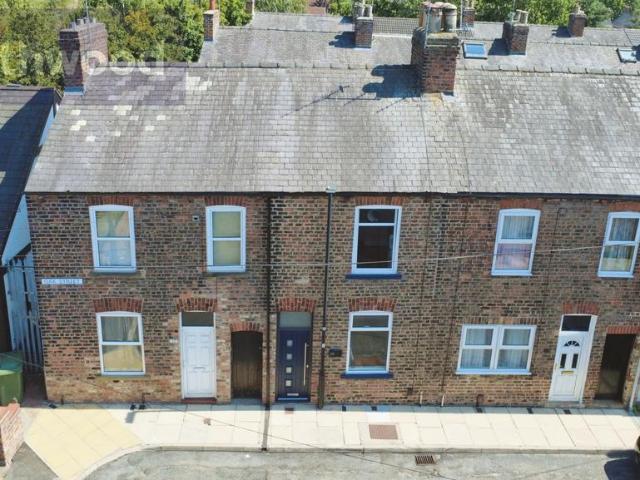House for sale in Holgate, High Field