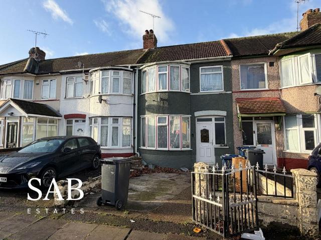 House for sale in London Borough of Ealing, Cat Hill