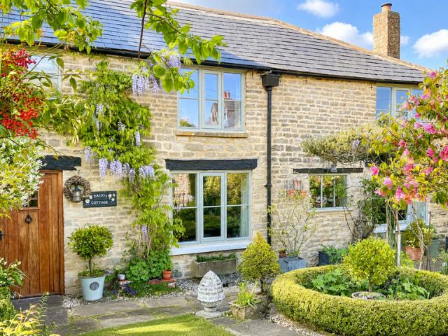 House for sale in Ashton Keynes, Wiltshire
