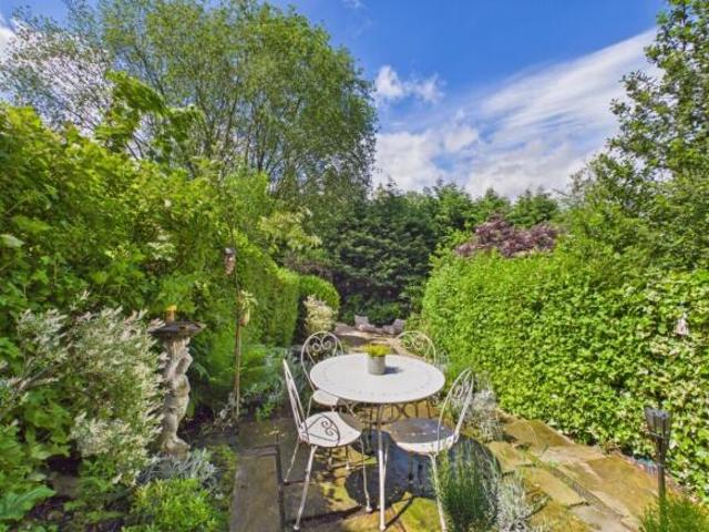 Cottage for sale in Huddersfield, Kirklees
