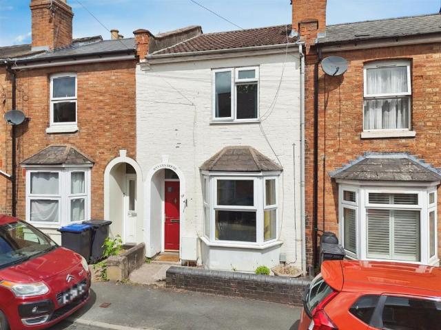 Cottage for sale in Green Close, Warwickshire