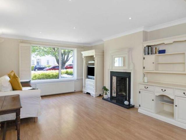 Cottage for sale in Davidson's Mains, Scotland