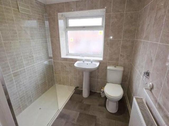 Cottage for sale in Droylsden, Tameside