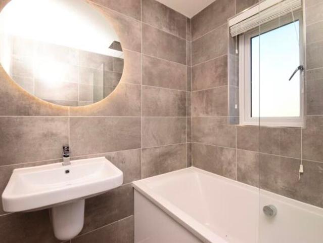 Cottage for sale in Bearsden, Scotland