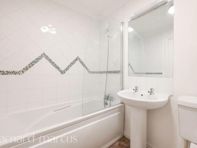 Terraced House for sale in New Malden