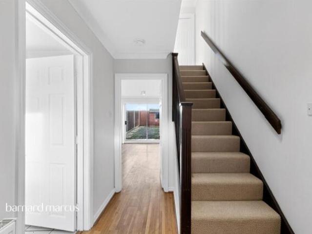 Cottage for sale in New Malden, Greater London