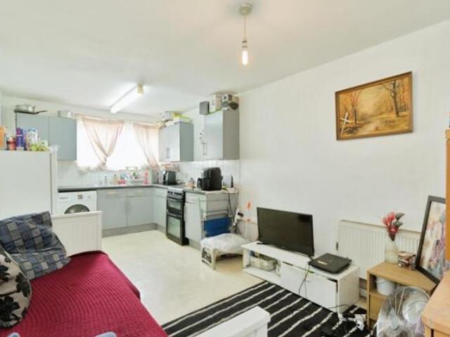 Cottage for sale in Cat Hill