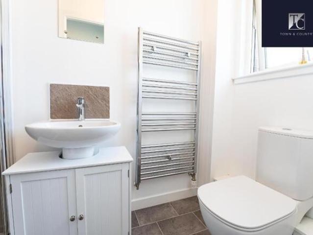 Cottage for sale in Dalmarnock, Scotland