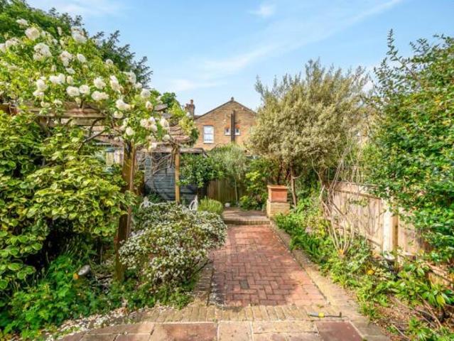 Cottage for sale in Dulwich, Greater London