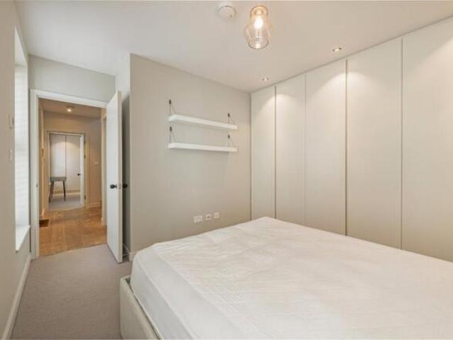 Cottage for sale in Cat Hill