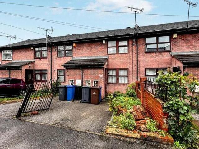 House for sale in Kingstone, Barnsley