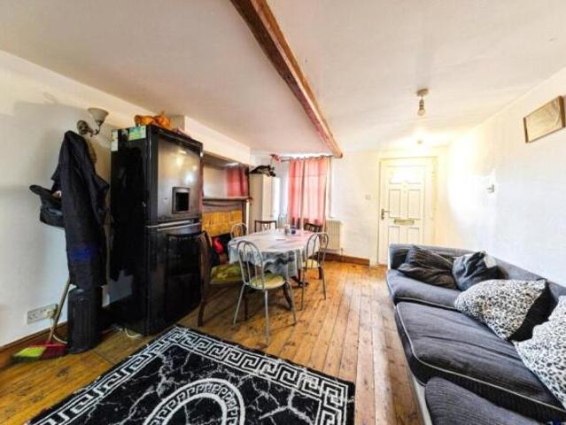 Cottage for sale in Northampton, Northamptonshire