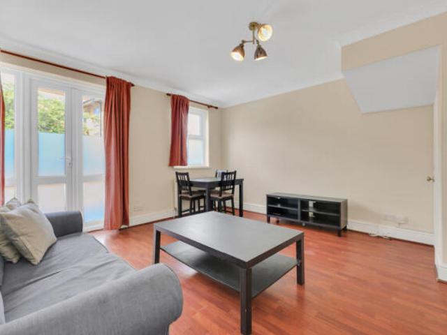 Cottage for sale in Cat Hill
