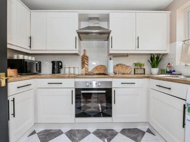 Cottage for sale in Monks Orchard, Kent