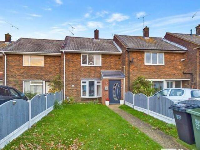 House for sale in Lee Chapel, Essex