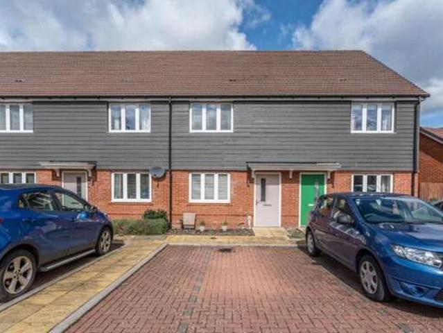 House for sale in Hounsome Fields, Basingstoke and Deane