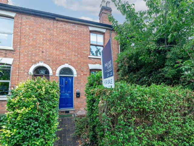 Terraced House for sale in Worcester