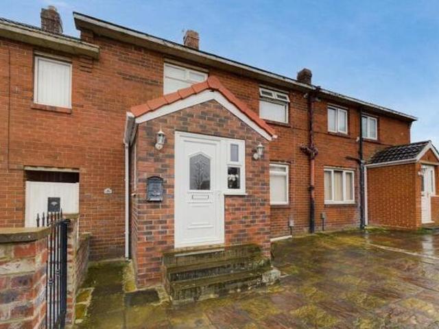 House for sale in Batley, West Yorkshire