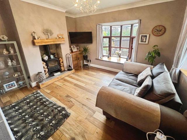 Cottage for sale in Barrow Bridge, Lee Bank