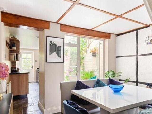 House for sale in Beaconsfield, Penn Bottom