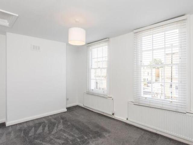 Cottage for sale in London Borough of Tower Hamlets, Greater London