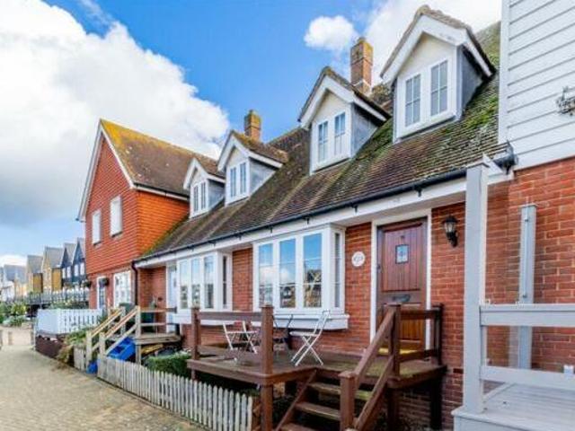 House for sale in Oad Street, Kent