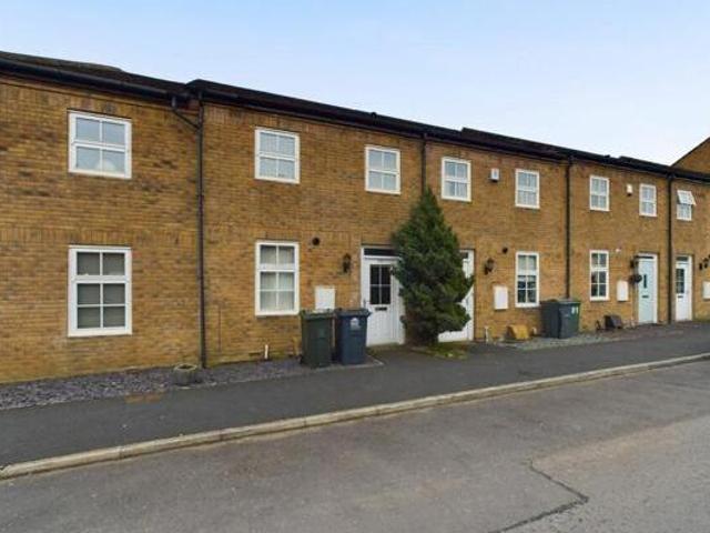 House for sale in Cottingley, West Yorkshire