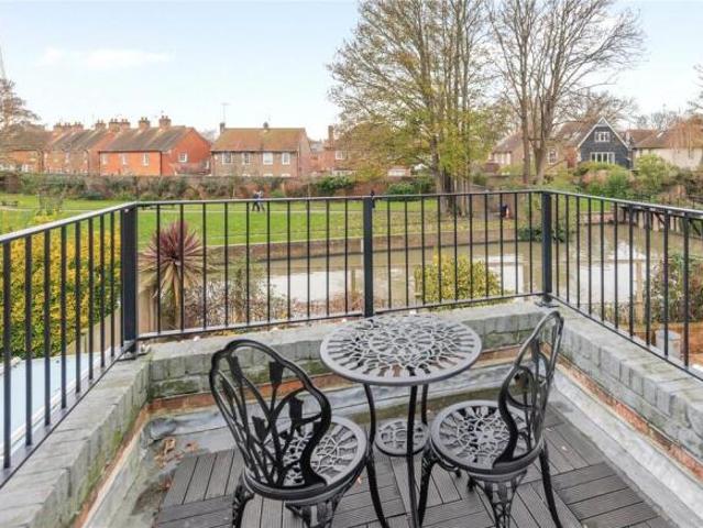 Cottage for sale in The King's Mile, The Bridge