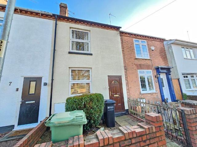 Terraced House for sale in Worcester
