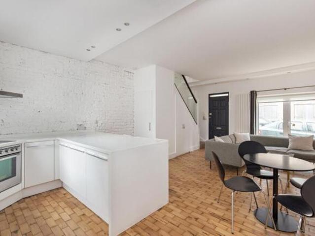 Cottage for sale in Cat Hill